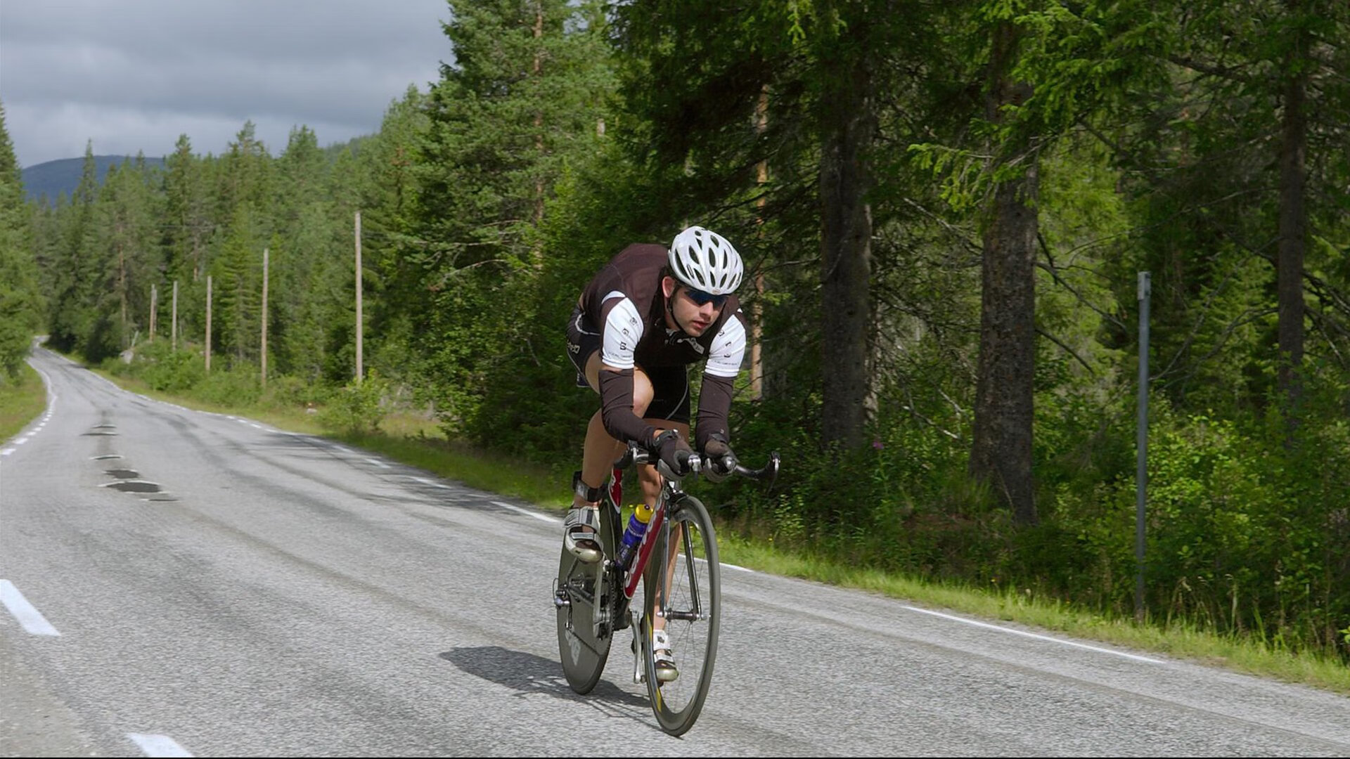 赛事转播画面导播创新，观众体验更沉浸，比赛导播